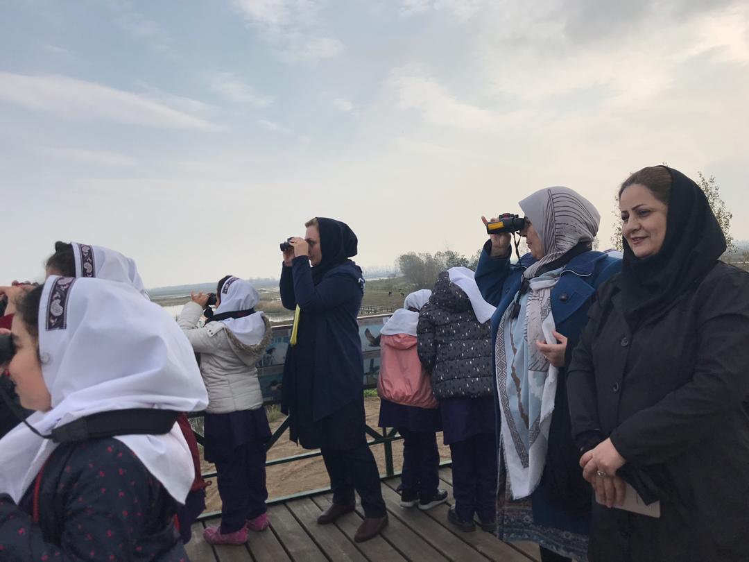 بازدید علمی و تفریحی دختران گل پایه چهارم دبستان باران اندیشه از تالاب بین المللی زیبای سلکه